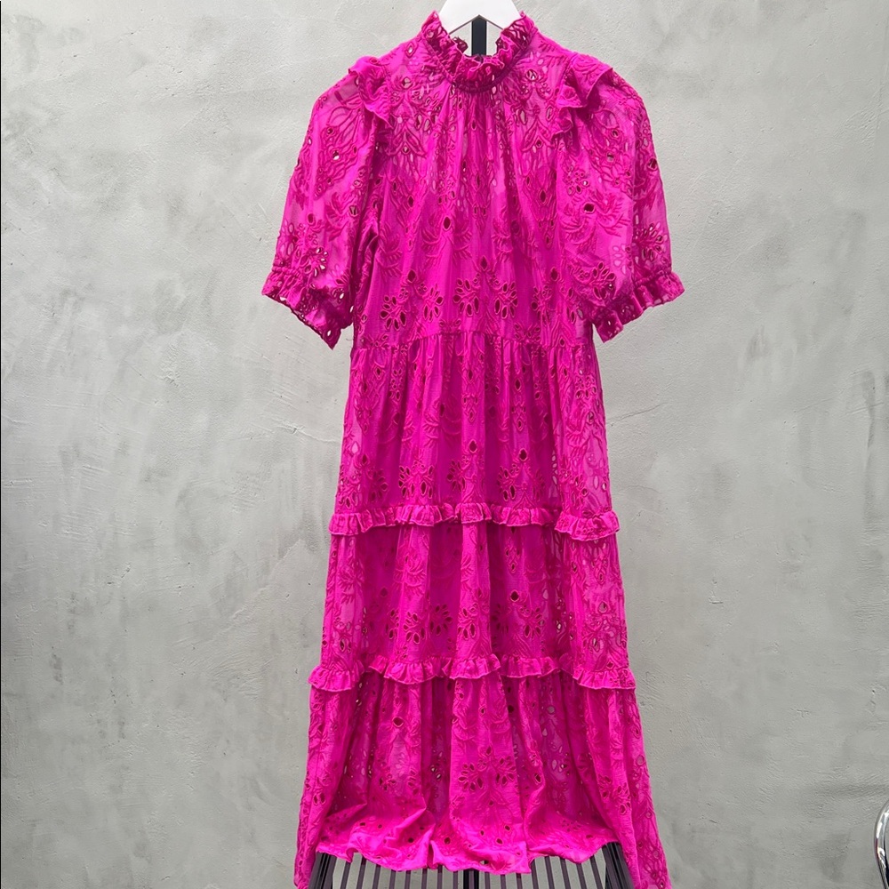 Elegant Pink Lace Dress